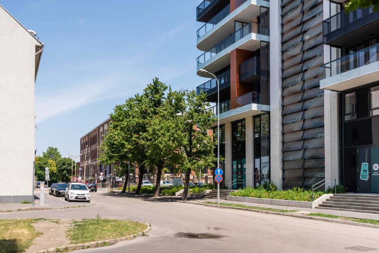 Sweet Home Apartman , 30Sqm Studio, Free Private Parking, Mountain View, Balcony, 20 Min From Downtown Budapest Exterior foto